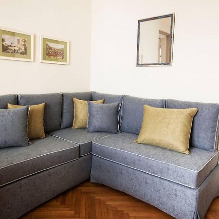 Pagrati Hilton Location Bentzi Family Suite 5 Atenas Exterior foto
