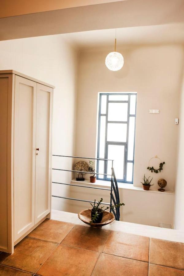 Pagrati Hilton Location Bentzi Family Suite 5 Atenas Exterior foto