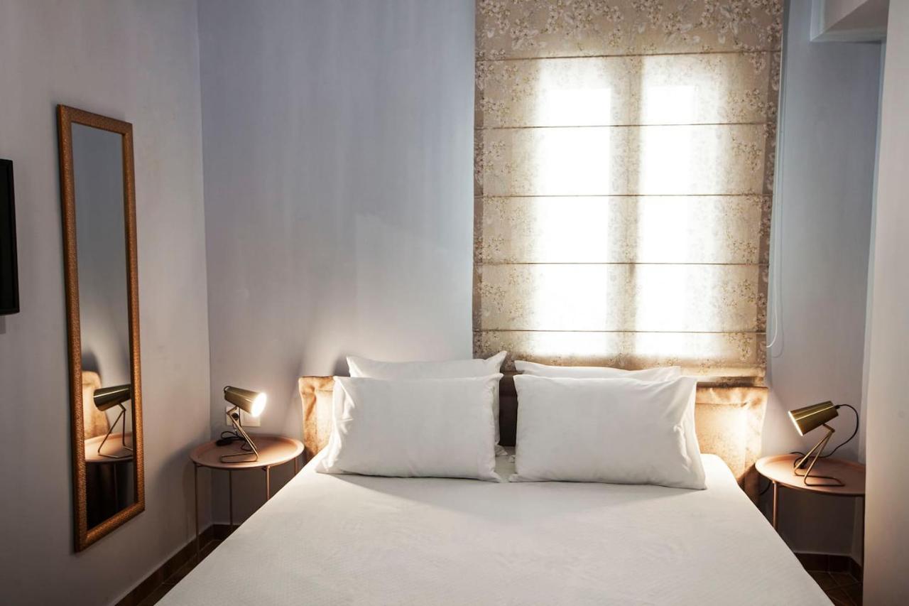 Pagrati Hilton Location Bentzi Family Suite 5 Atenas Exterior foto
