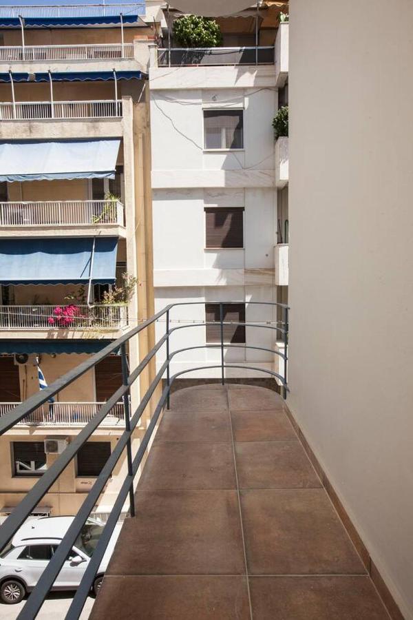 Pagrati Hilton Location Bentzi Family Suite 5 Atenas Exterior foto