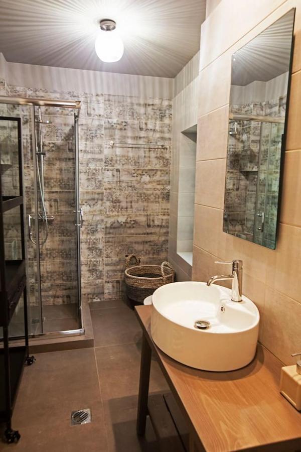 Pagrati Hilton Location Bentzi Family Suite 5 Atenas Exterior foto